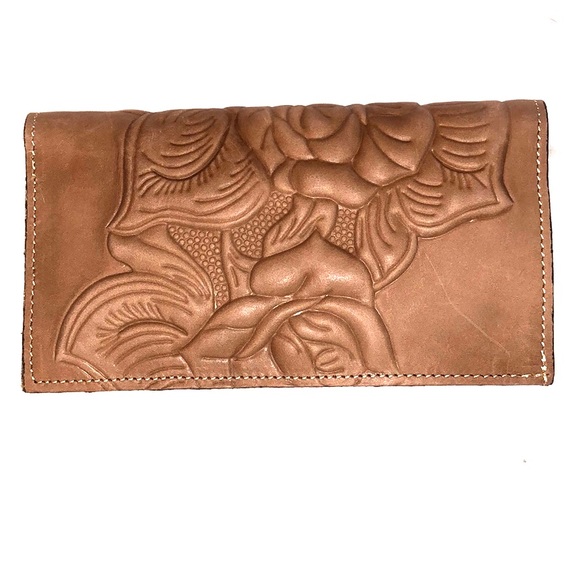 Patricia Nash Handbags - Patricia Nash Tooled Leather Lucca Wallet